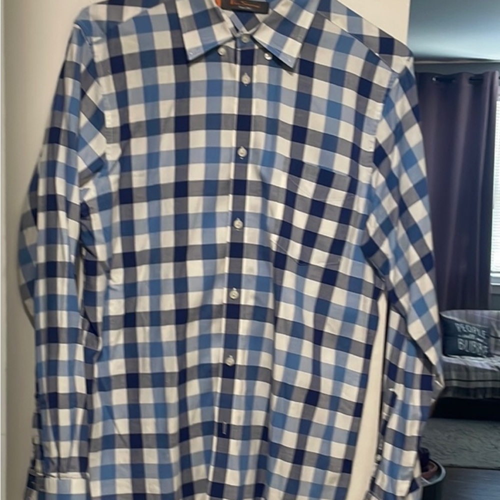 Bundle of TWO Men's Buttondown Shirts Better Brands